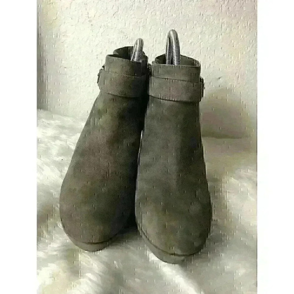 Geox Respira Women's Size 39 Gray Suede Wedges Heel Ankle Boots Style #D03Q8M - Picture 2 of 11